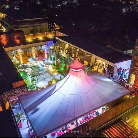 Hacienda Plaza Hotel Pereybere Beach Екстериор снимка