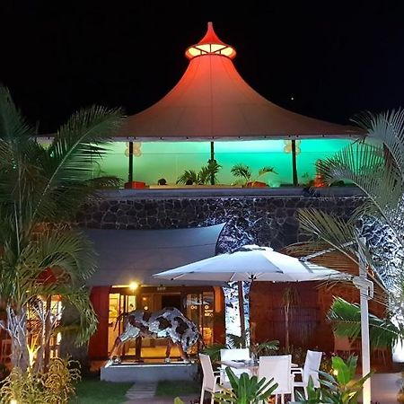 Hacienda Plaza Hotel Pereybere Beach Екстериор снимка