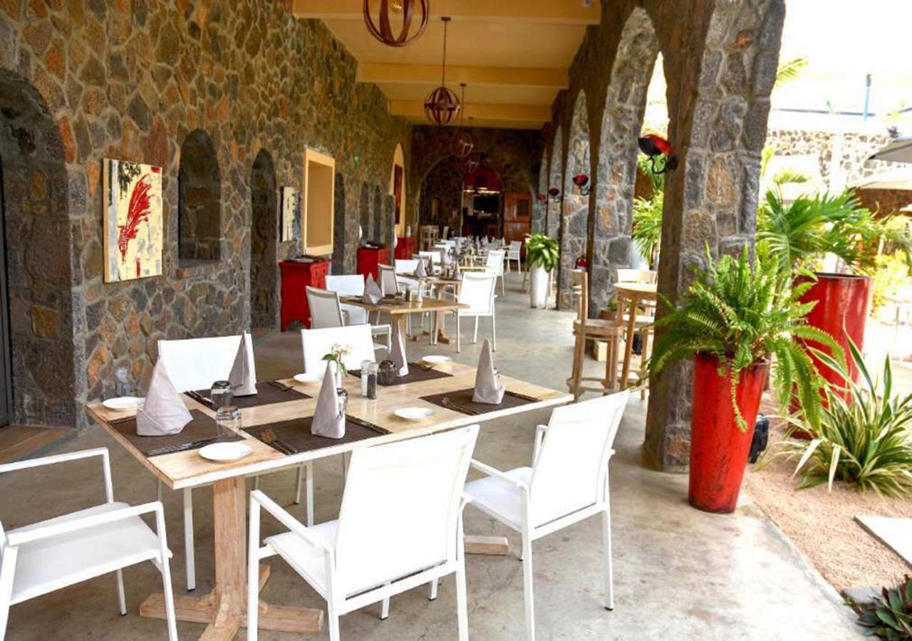 Hacienda Plaza Hotel Pereybere Beach Екстериор снимка