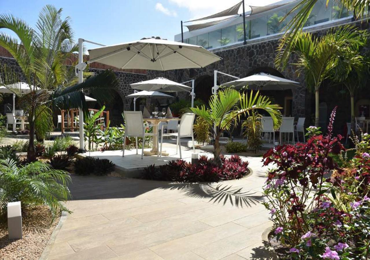 Hacienda Plaza Hotel Pereybere Beach Екстериор снимка