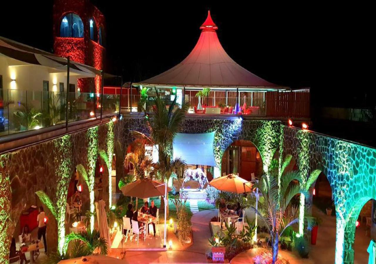 Hacienda Plaza Hotel Pereybere Beach Екстериор снимка