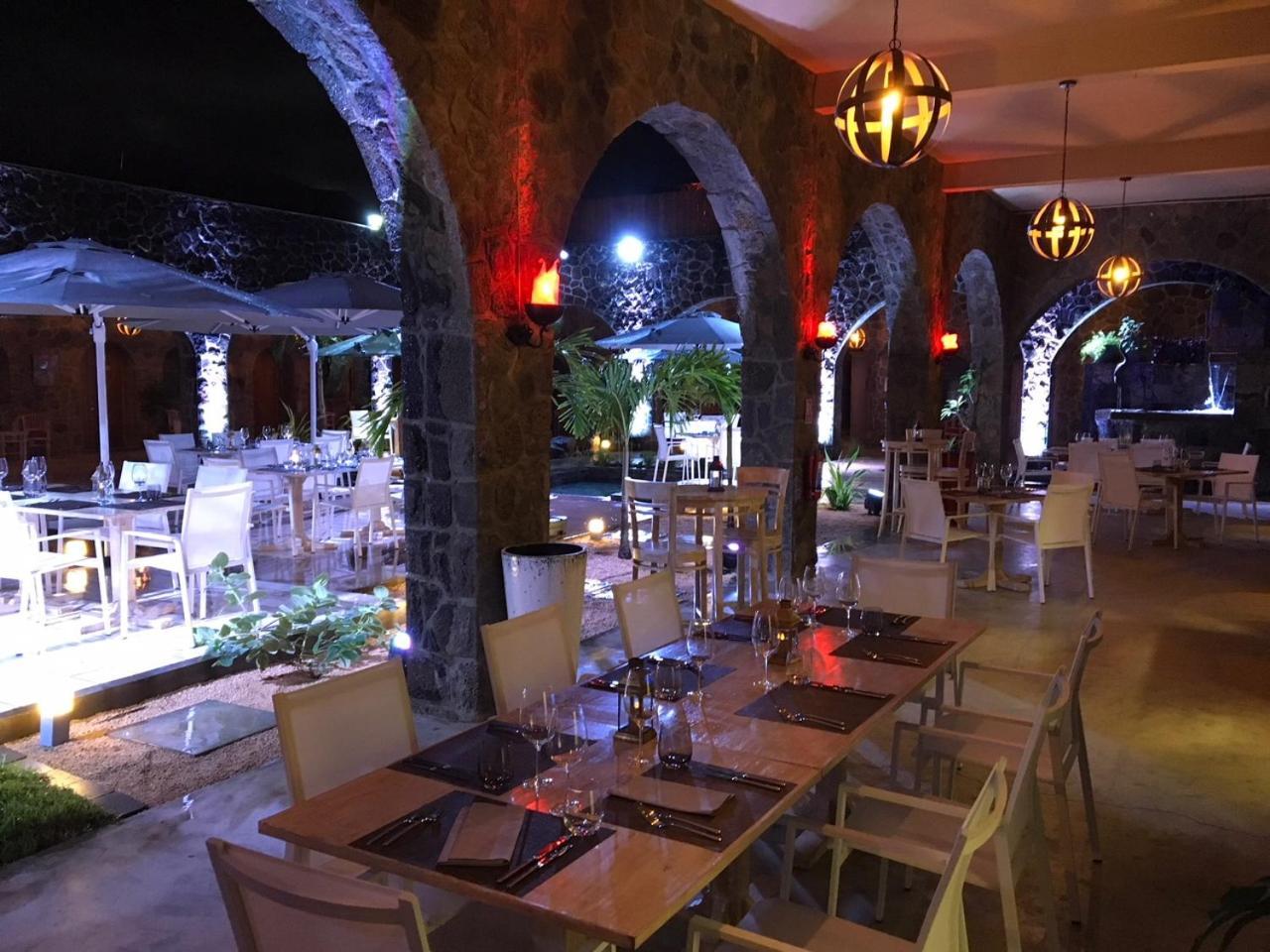 Hacienda Plaza Hotel Pereybere Beach Екстериор снимка
