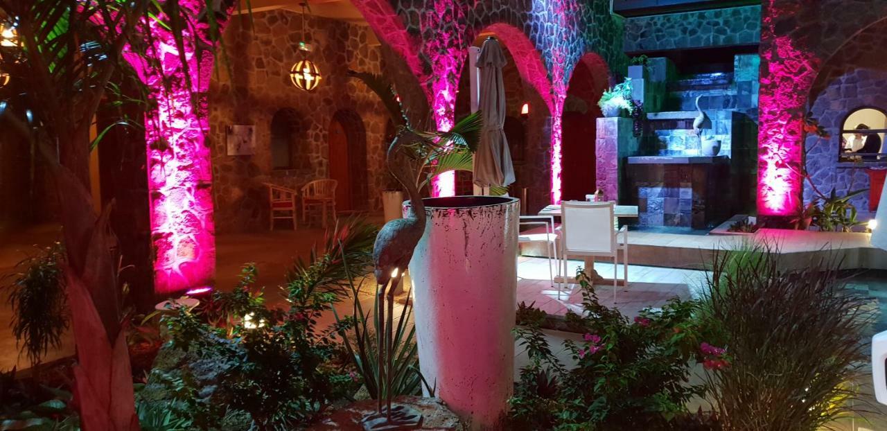Hacienda Plaza Hotel Pereybere Beach Екстериор снимка